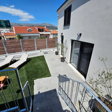 Thetomonina House With Pool Semesterbostad *