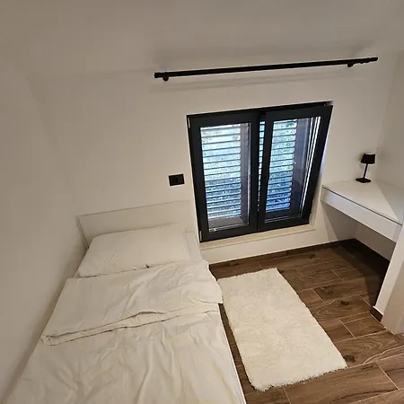 Thetomonina House With Pool