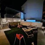 Thetomonina House With Pool