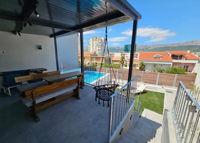 Thetomonina House With Pool Casa vacanze Spalato