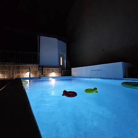 Thetomonina House With Pool Split
